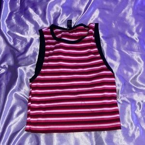 Red,black,white. Medium